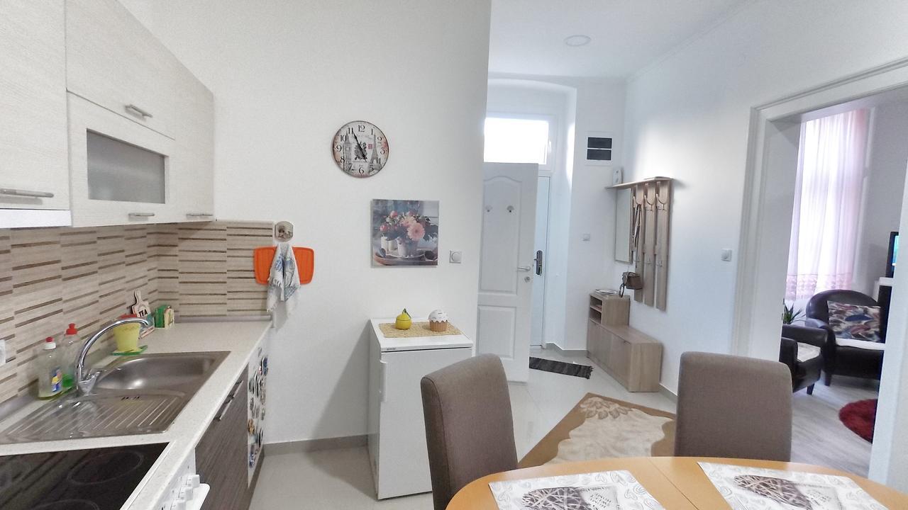 Apartment Milijana Subotica Buitenkant foto